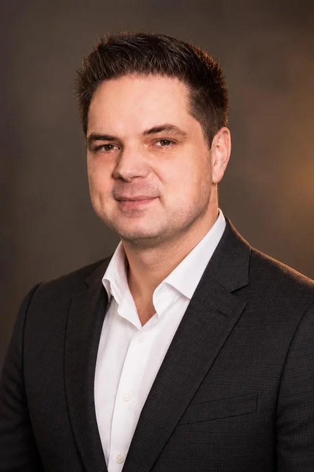 Rafał Mokrowiecki — portret formalny